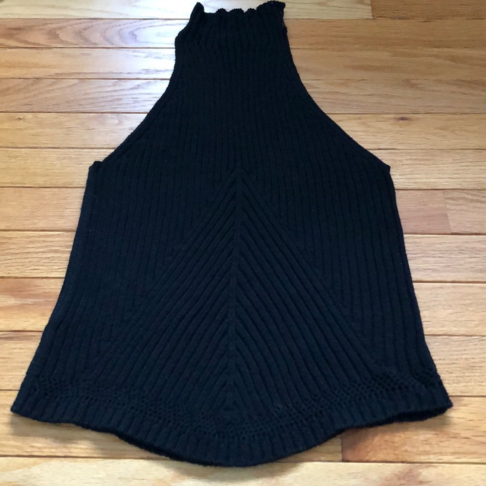 Sisley mock neck sleeveless sweater